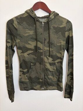 Aeropostale Green Camo Full-Zip Lightweight Hoodie
